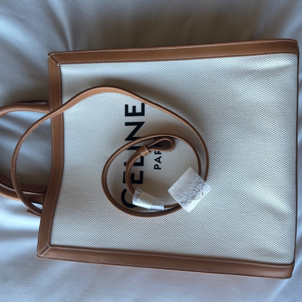 Celine - Picture 5 of 5